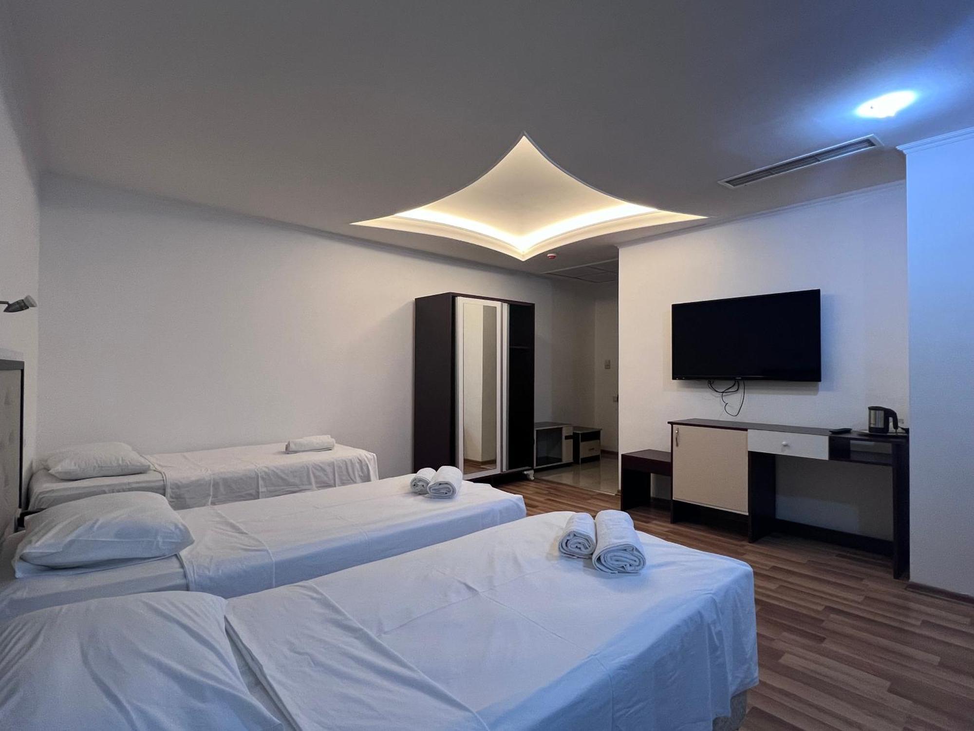 Hotel Argo Batumi Luaran gambar