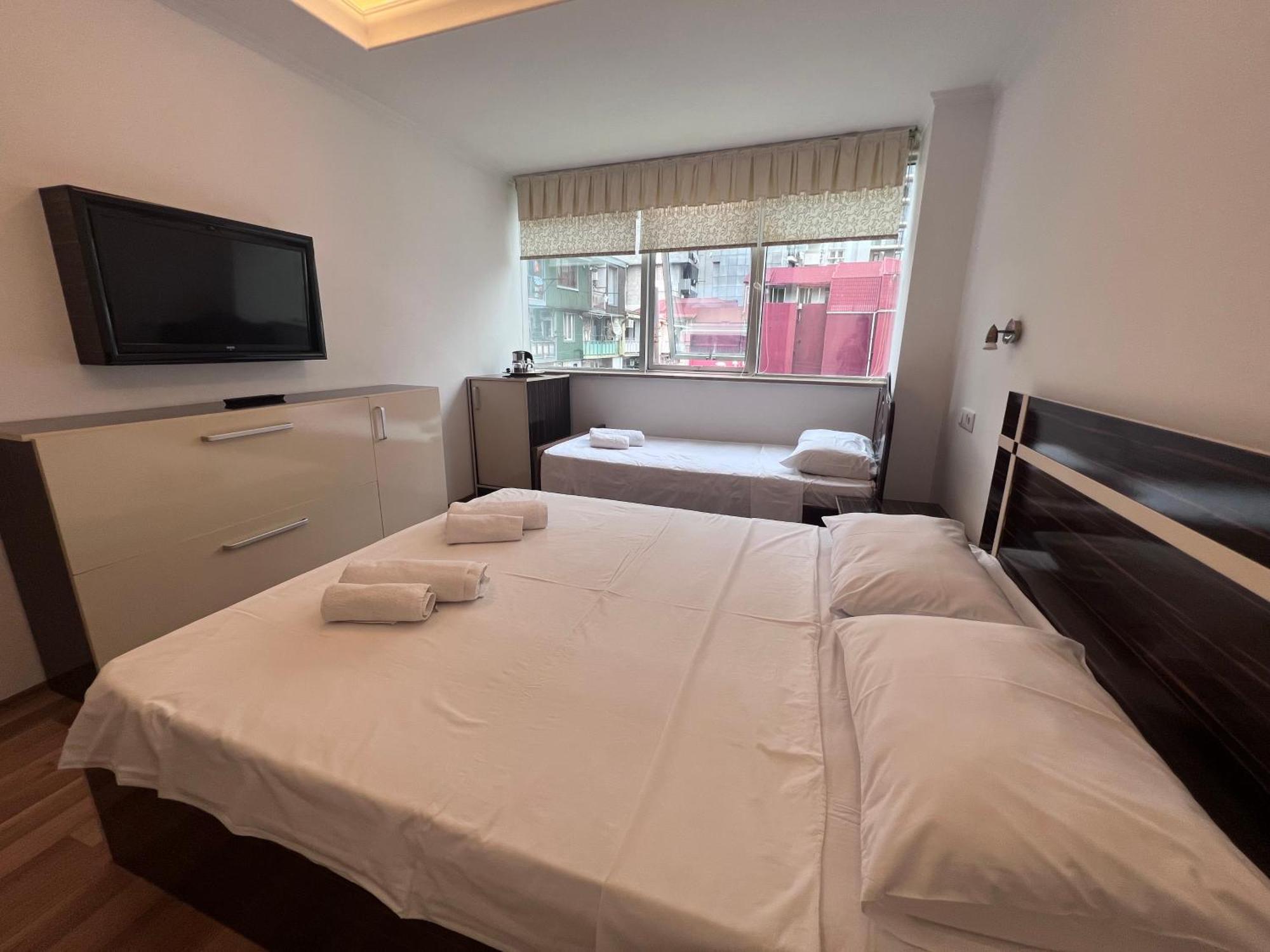 Hotel Argo Batumi Luaran gambar
