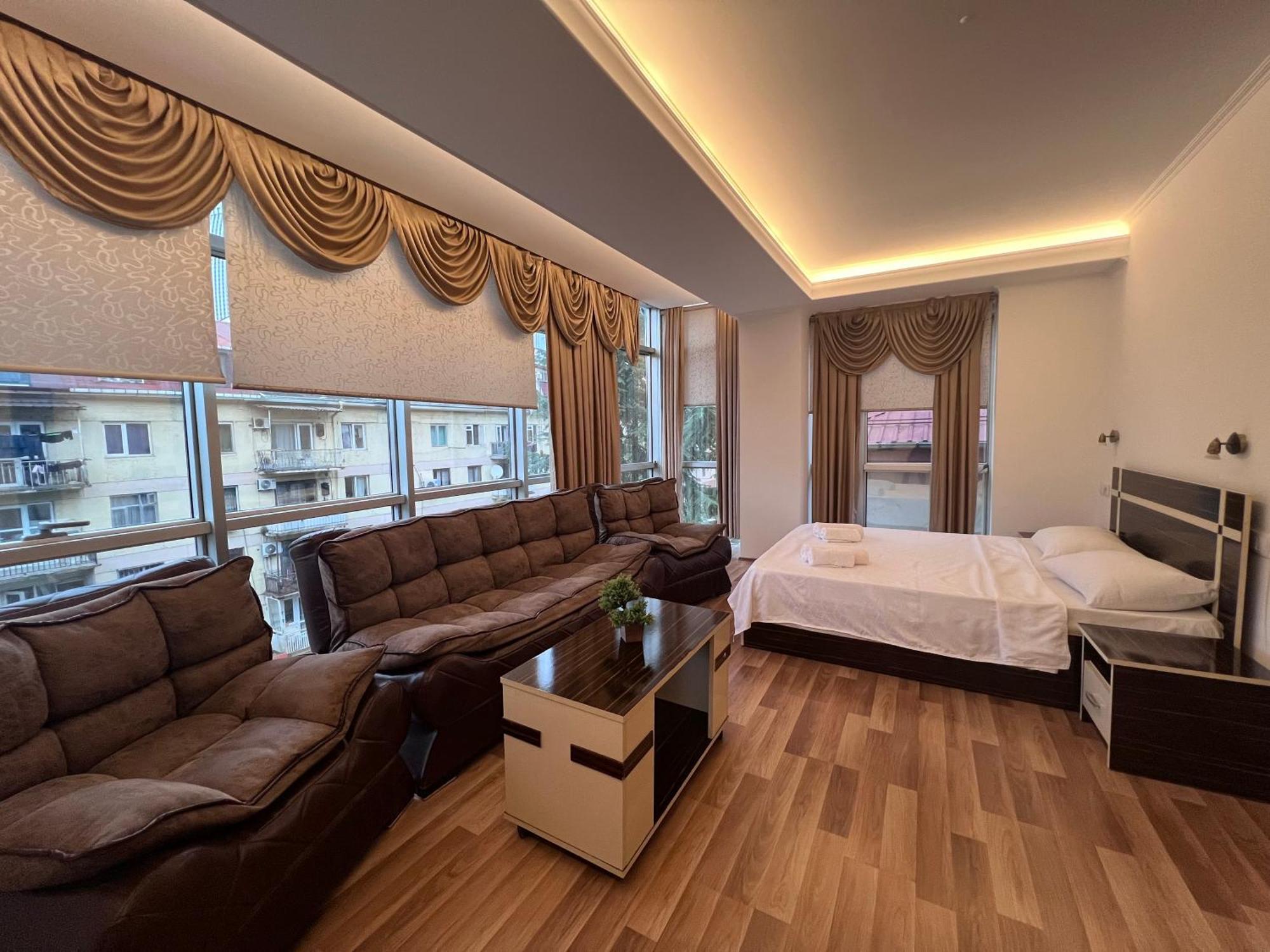 Hotel Argo Batumi Luaran gambar