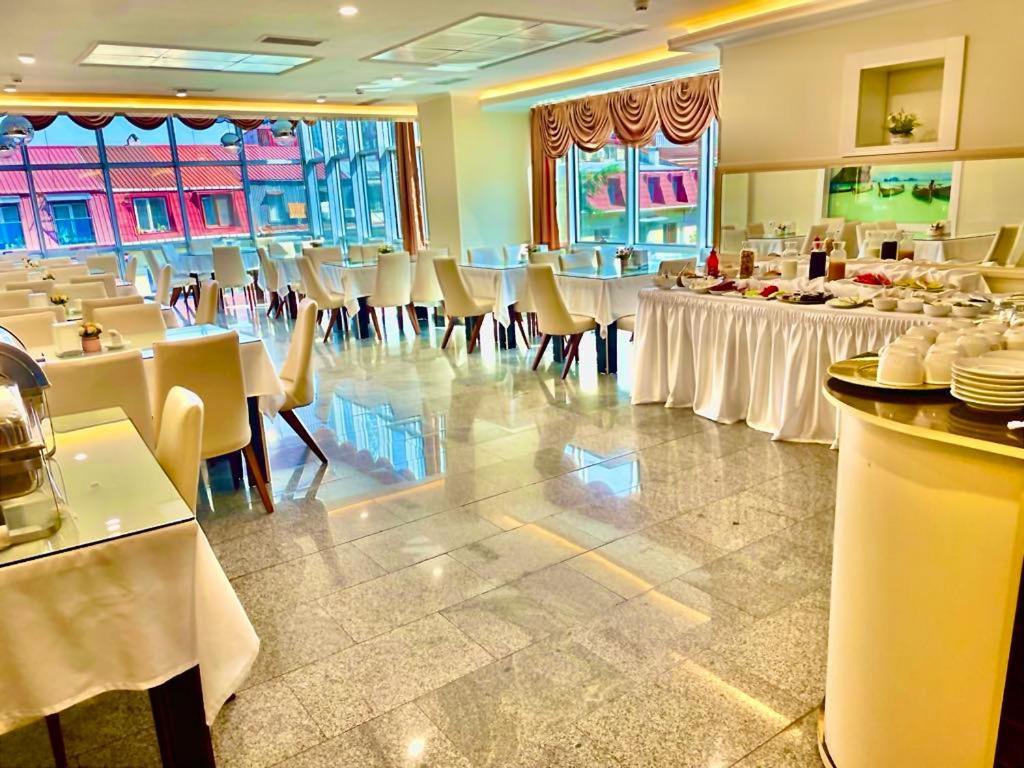 Hotel Argo Batumi Luaran gambar